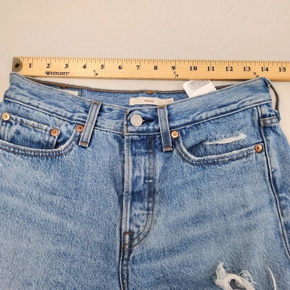 LEVI'S Premium WEDGIE Distressed High Rise Denim Jeans Size 27 - Picture 12 of 14